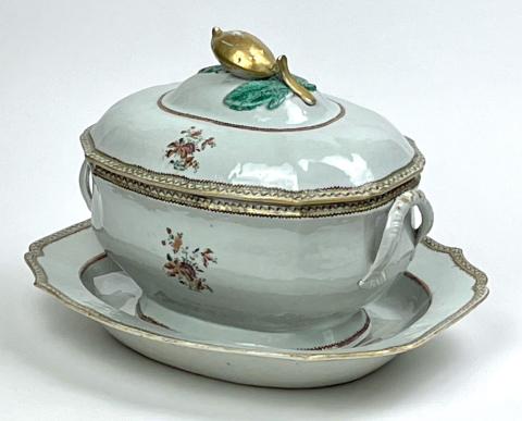 1968.808 tureen and tray