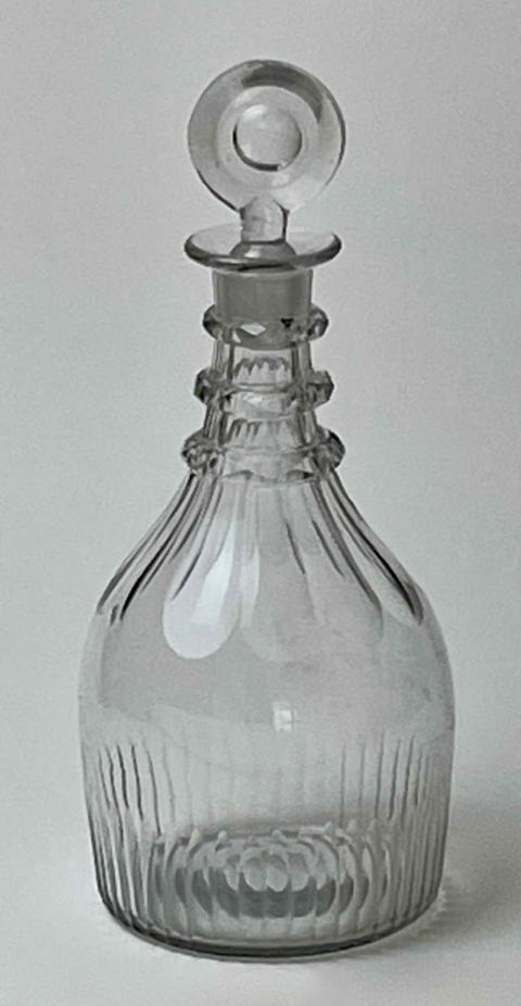 2024.22 faceted-ring decanter