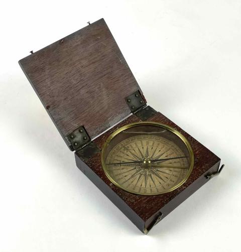 1959.3807 cased compass