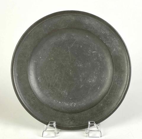 1971.884 pewter plate