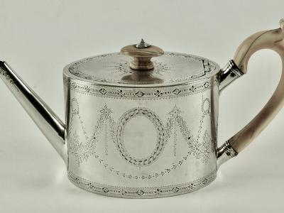 2011.209 teapot