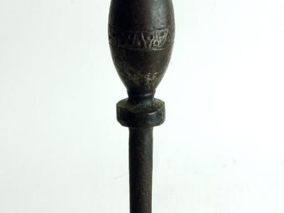 1968.815 candlestand detail