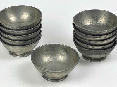 1977.560 set of 11 bowls