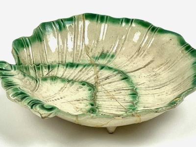 1959.3547 shell dish pre-restoration