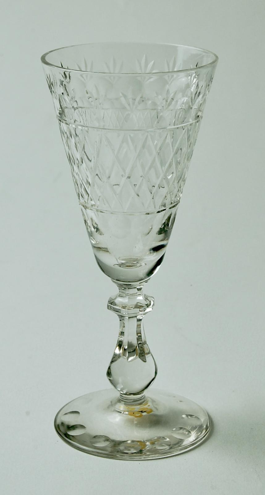 1983.122 wine glass