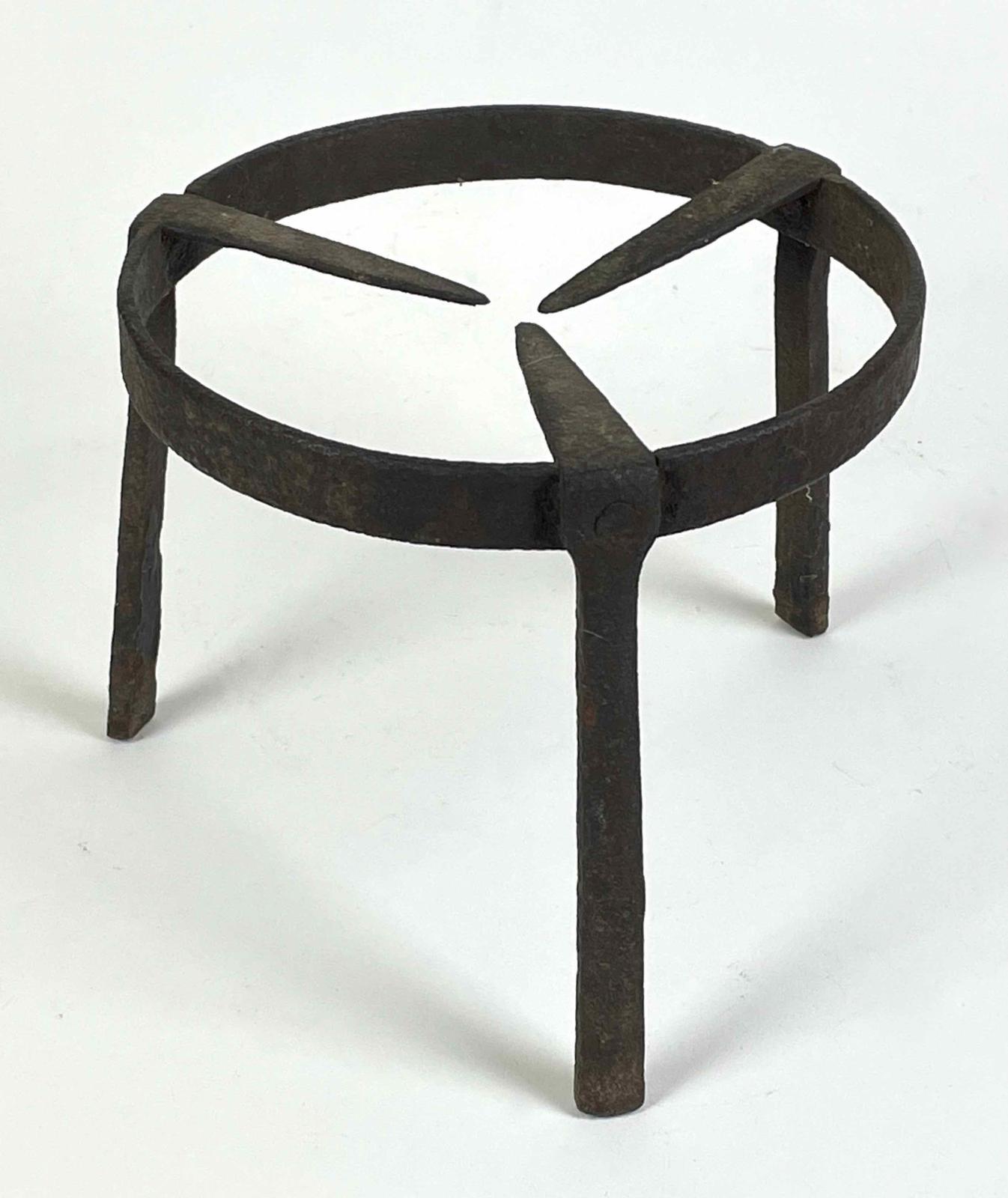 1959.3851 trivet