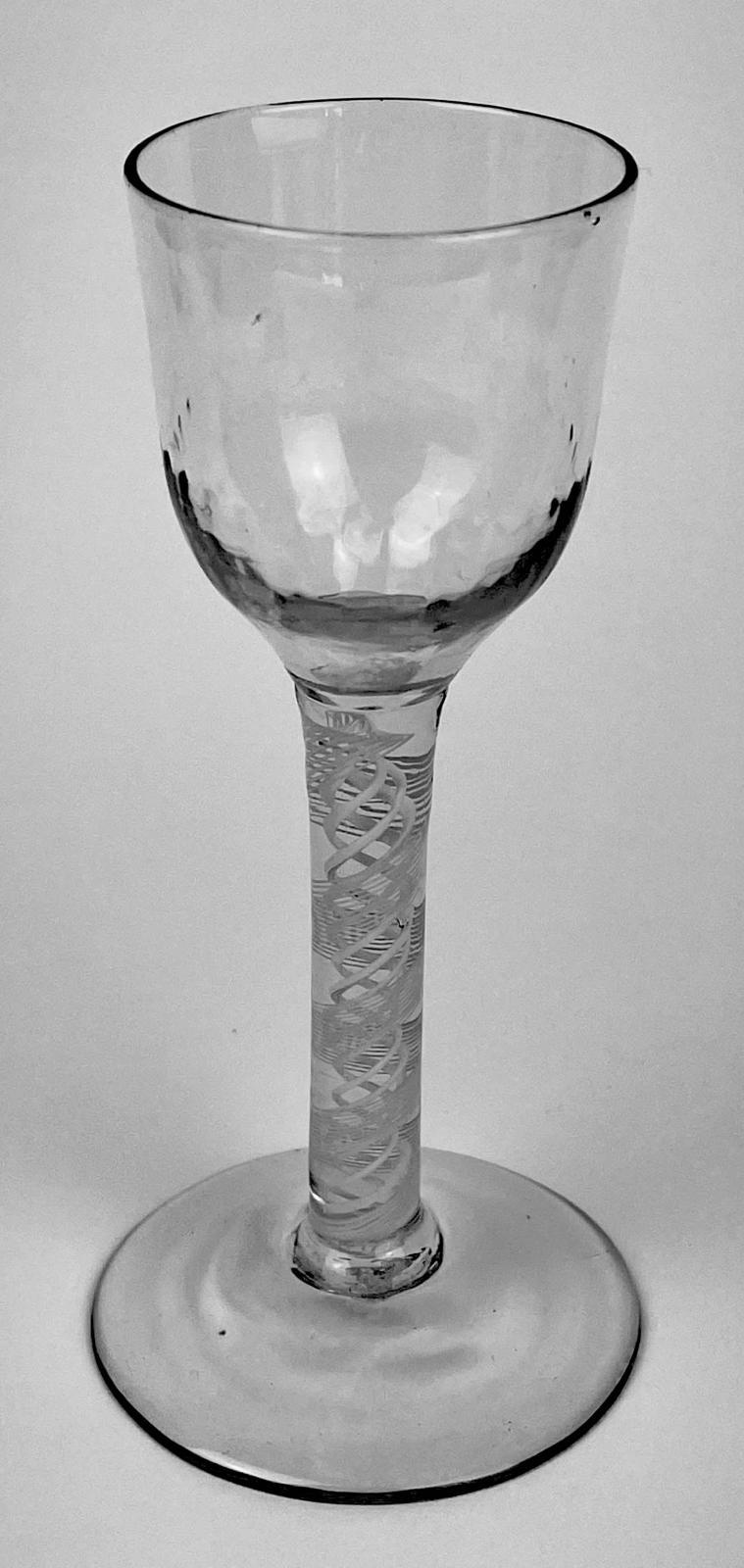 2024.12 opaque and tooled wine glass