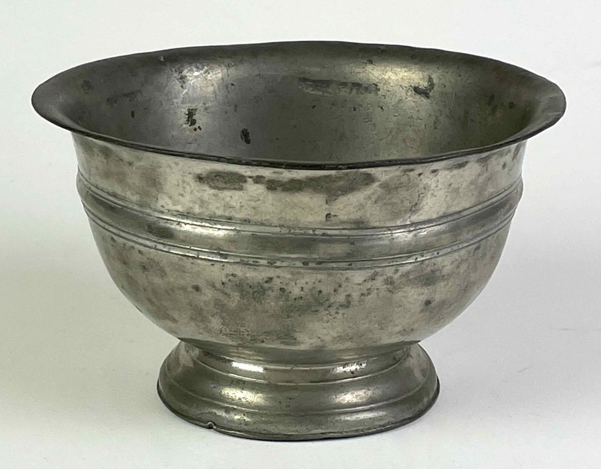 1971.887 pewter bowl